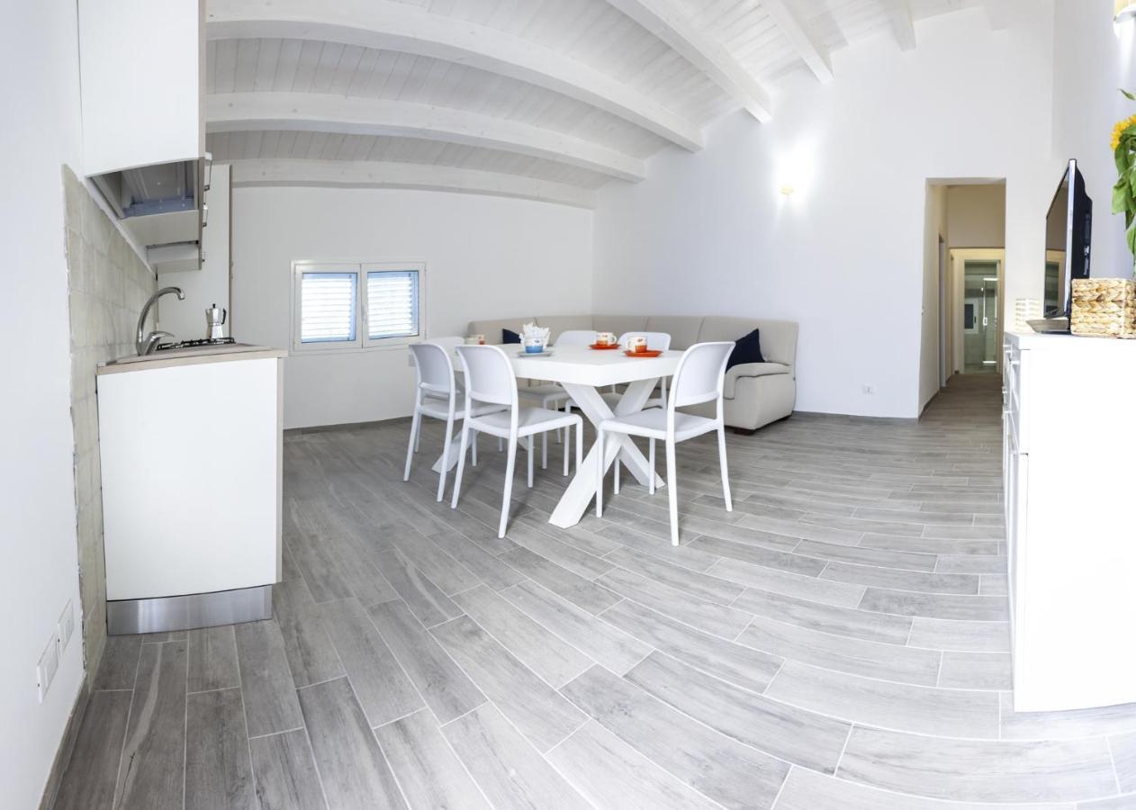 L'Ancora Holidays Punta Secca Bagian luar foto